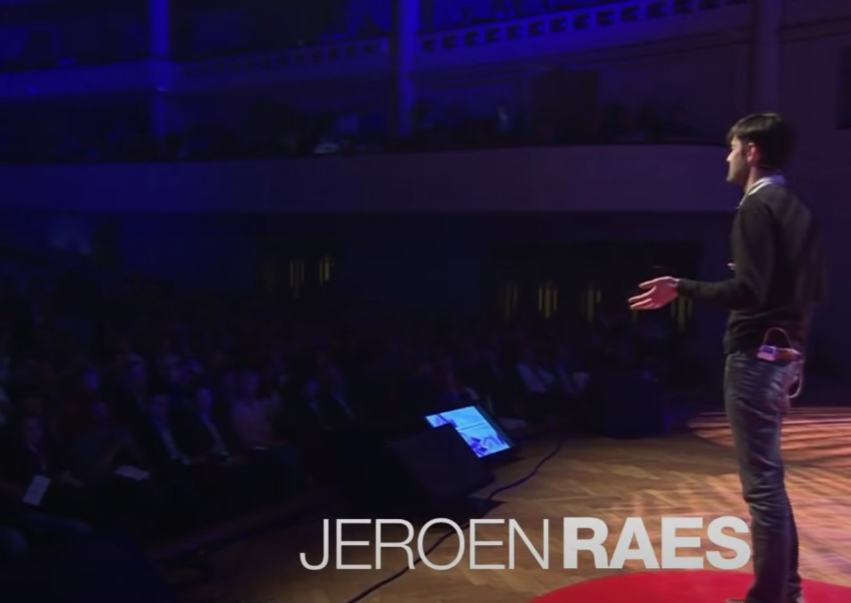 Screencap TEDx Talk Jeroen Raes